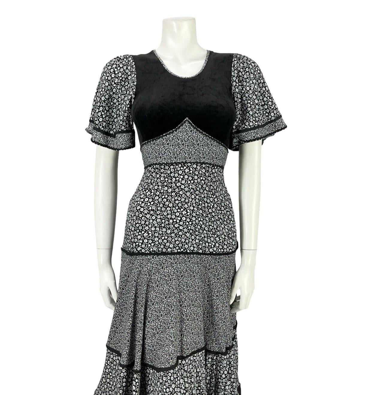 VTG 70S BOHO PRAIRIE BLACK WHITE TIERED TIE WAIST DITSY FLORAL DRESS 4 6