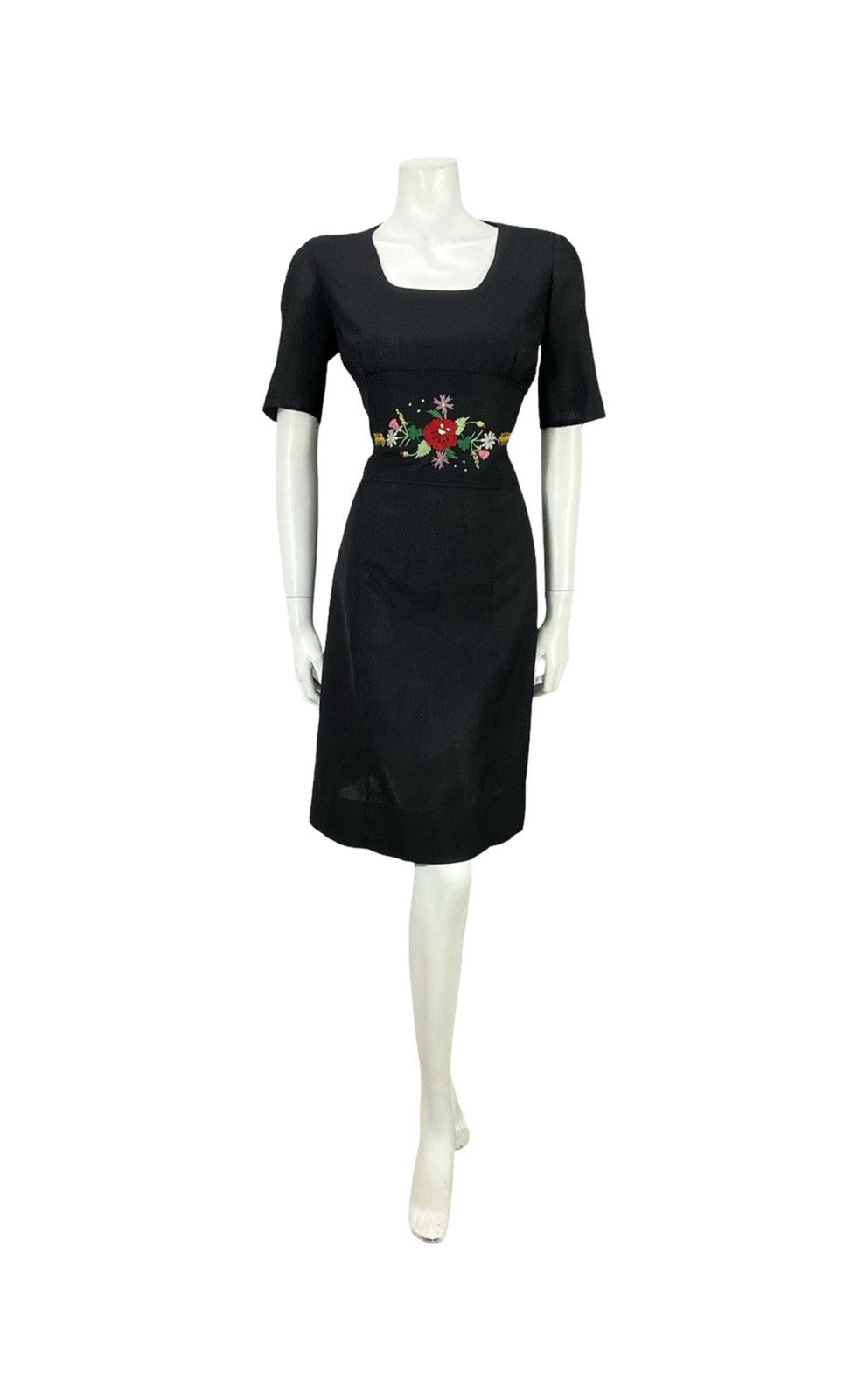 VTG 60S MOD FOLK BLACK RED GREEN FLORAL WHEAT SQUARE NECK WIGGLE DRESS 10