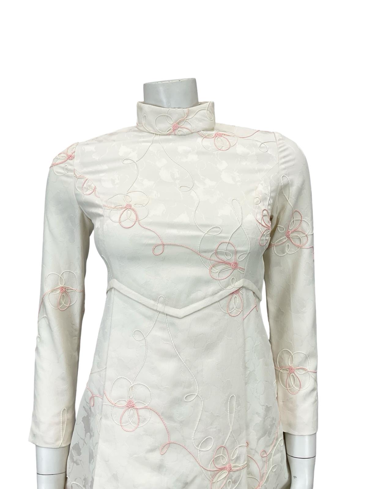VTG 60S STYLE CREAM PINK DAMASK FLORAL MOD GOGO EMPIRE PLEAT WEDDING DRESS 4
