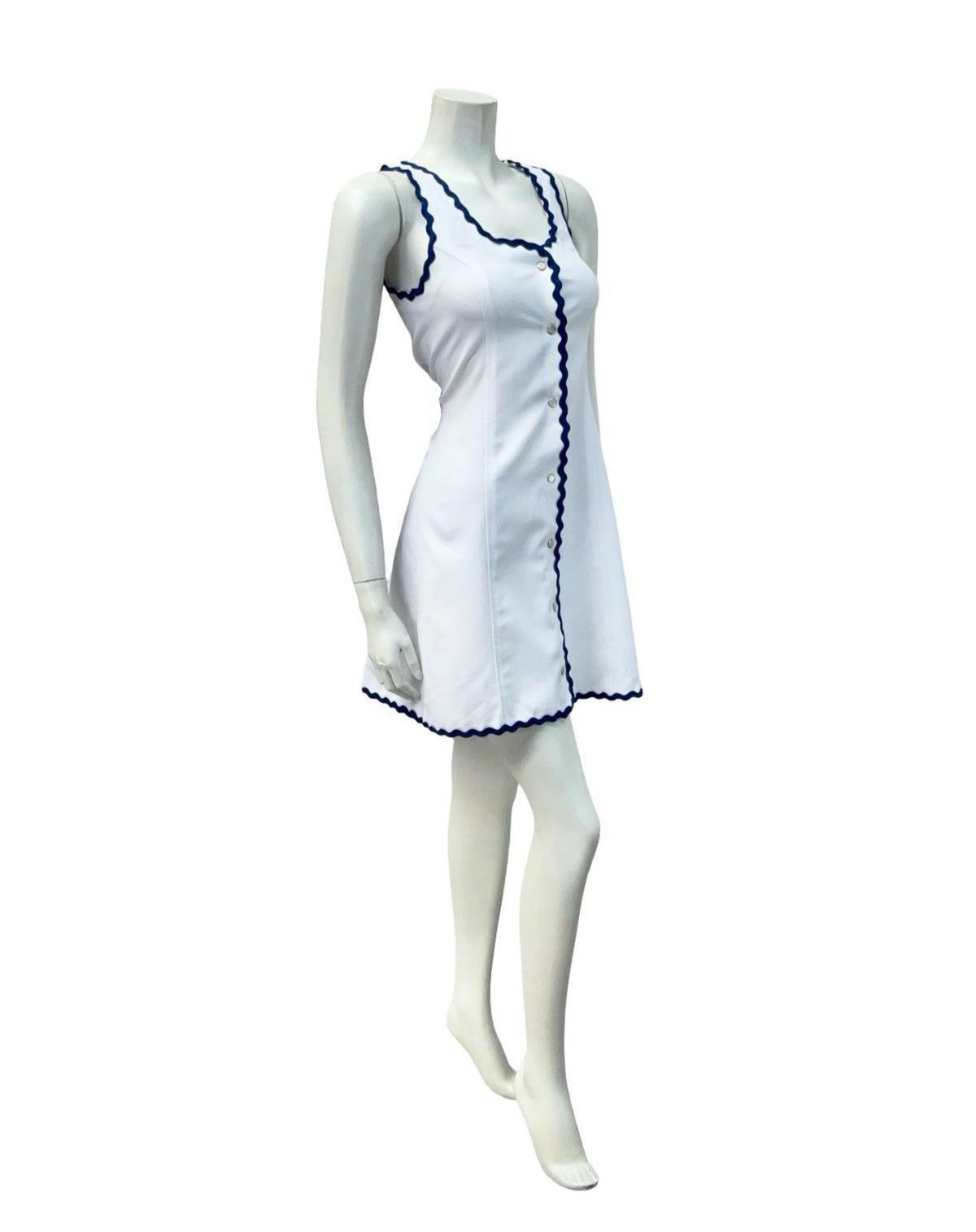 VTG 60S WHITE BLUE SPORTY MOD GOGO SCOOP NECK WAVY TRIM SUN DRESS 4
