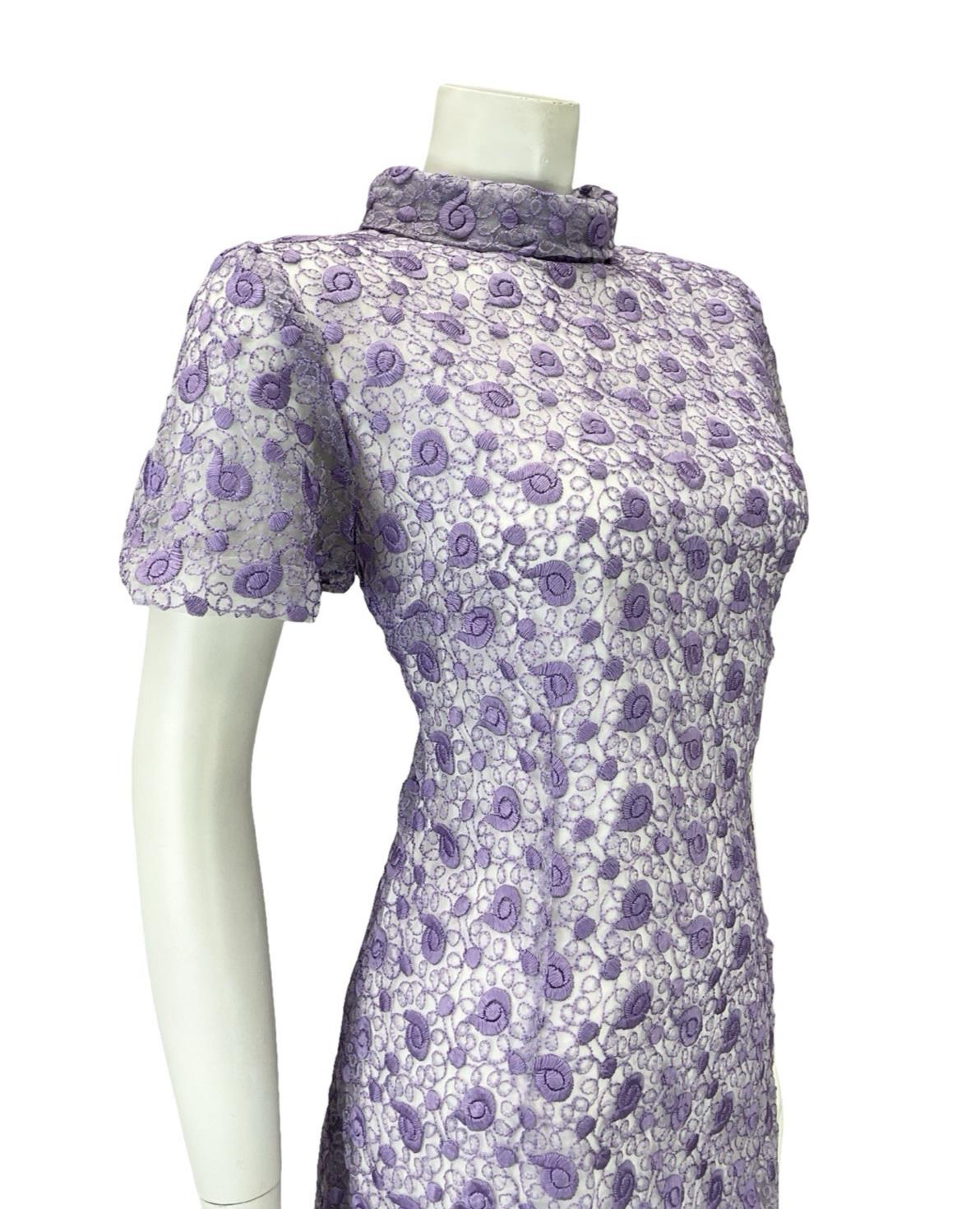 VTG 60S MOD GOGO PURPLE LACE WHITE FUNNEL NECK MINI SHIFT PART DRESS 14