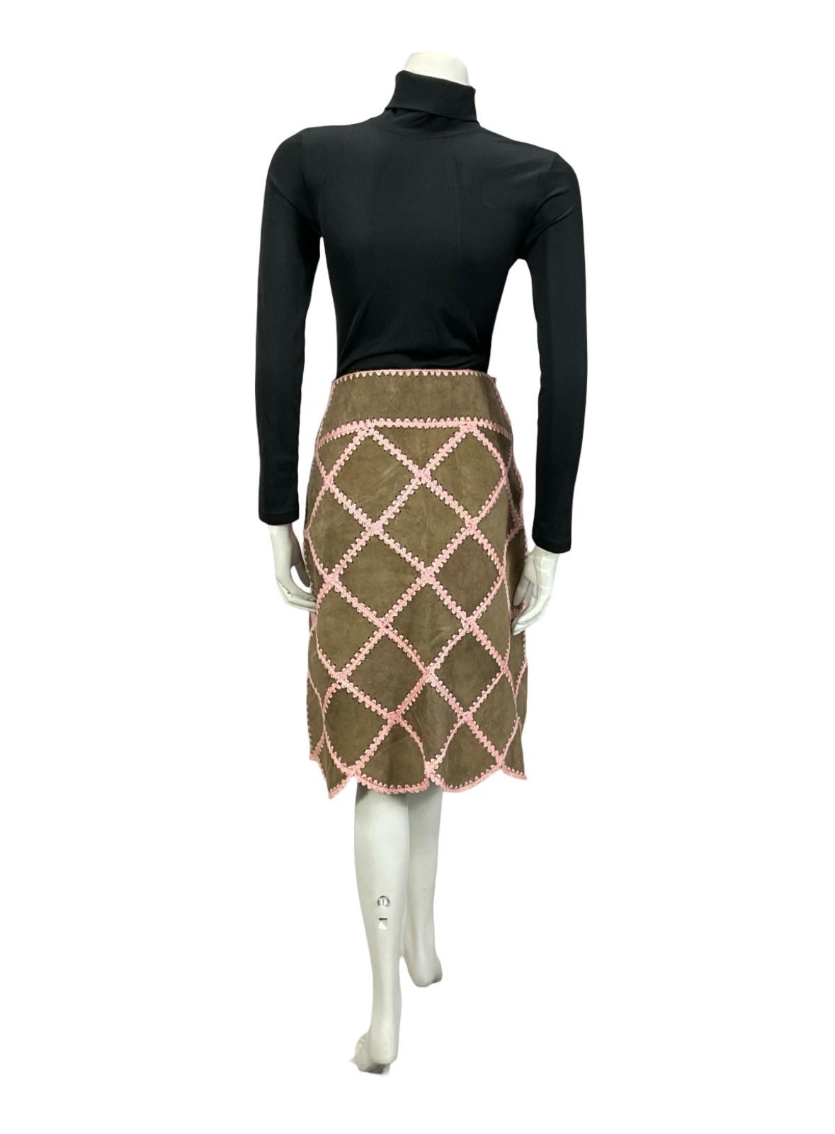 VTG 60S 70S BROWN SUEDE PINK CROCHETED PATCHWORK SCALLOPED HIPPY BOHO SKIRT 6 XS
