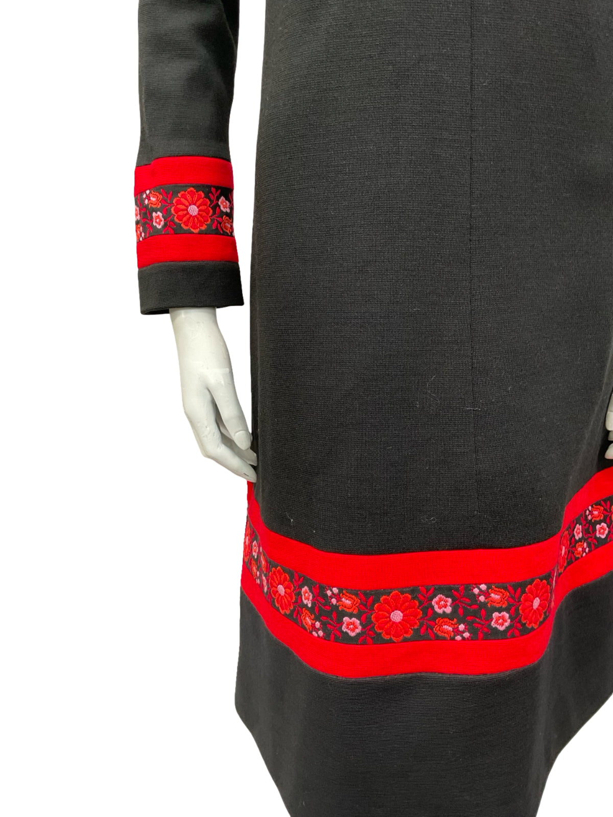 VTG 60S MOD FOLK BLACK RED FLORAL MANDARIN COLLAR SHIFT MIDI DRESS 10