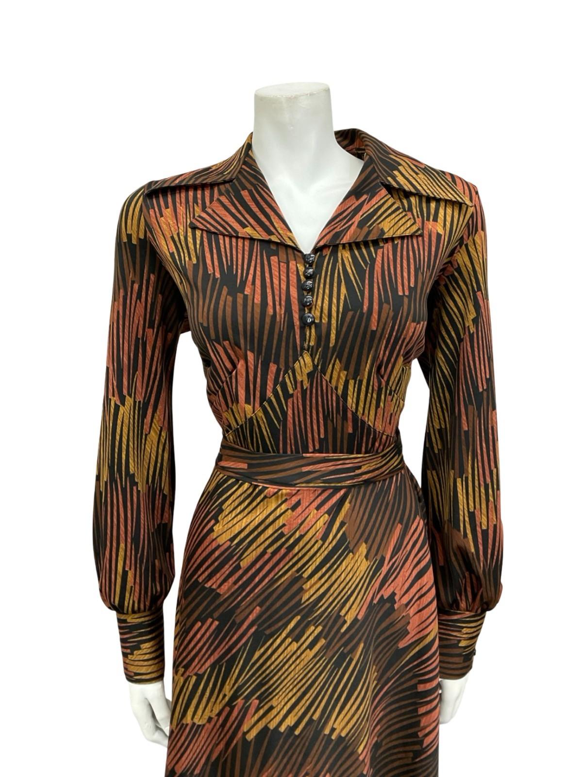 VTG 70S BLACK BROWN BEIGE GEOMETRIC STRIPED DAGGER NOTCH LAPEL SHIRT DRESS 14
