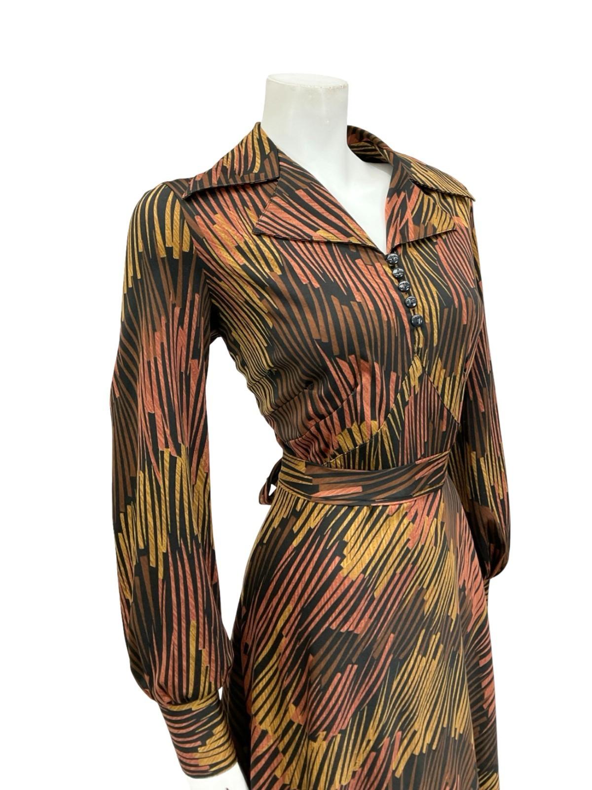 VTG 70S BLACK BROWN BEIGE GEOMETRIC STRIPED DAGGER NOTCH LAPEL SHIRT DRESS 14
