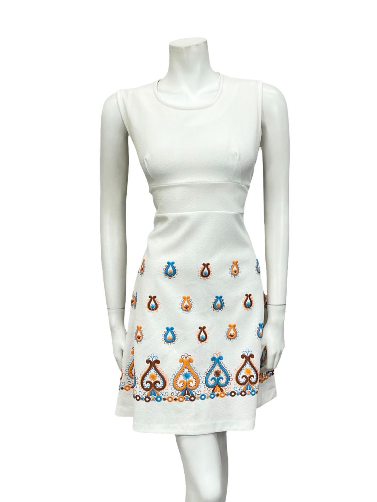 VTG 60S MOD GOGO FOLK WHITE ORANGE BROWN BLUE EMBROIDERED MINI DRESS 10