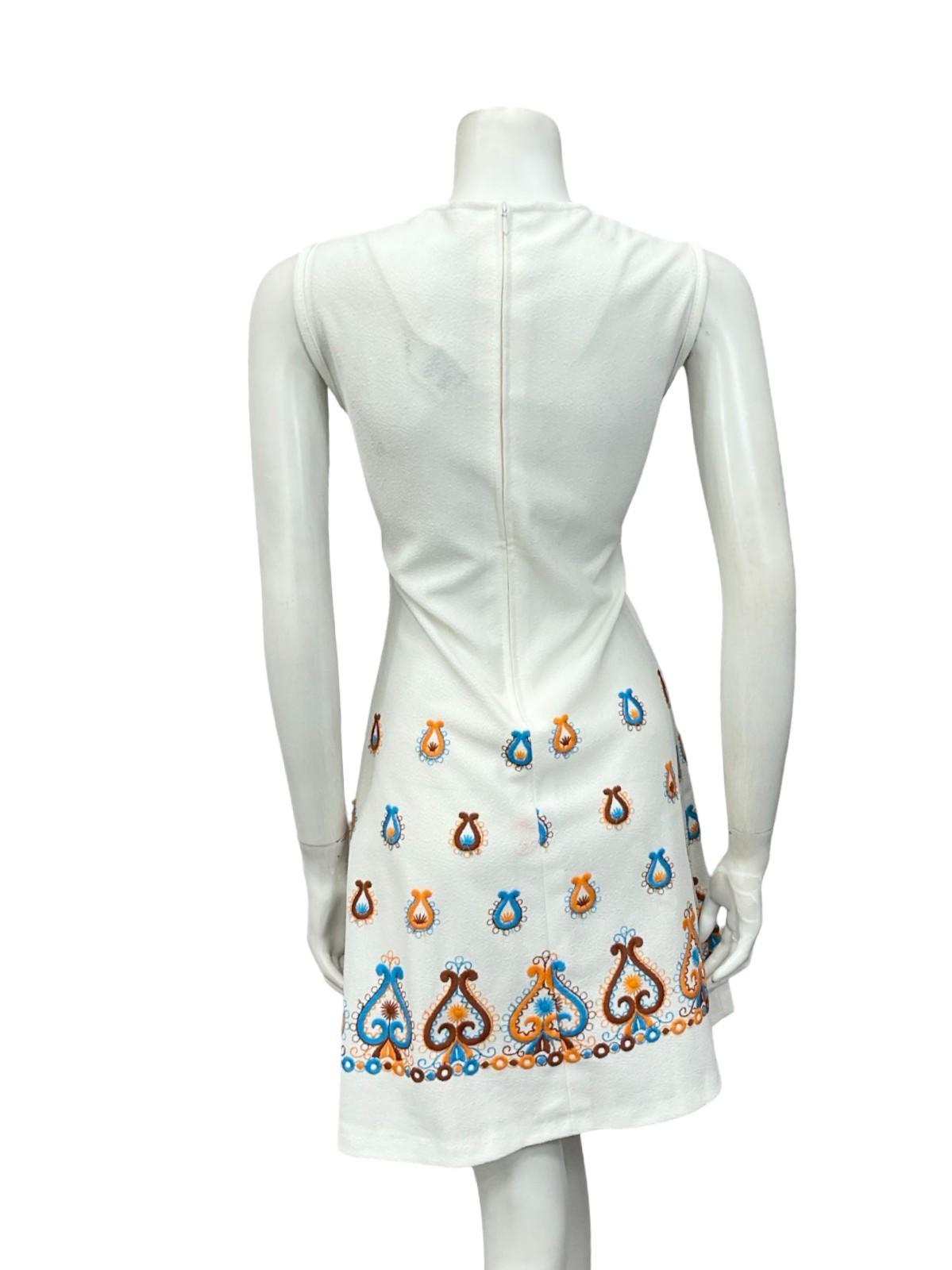 VTG 60S MOD GOGO FOLK WHITE ORANGE BROWN BLUE EMBROIDERED MINI DRESS 10