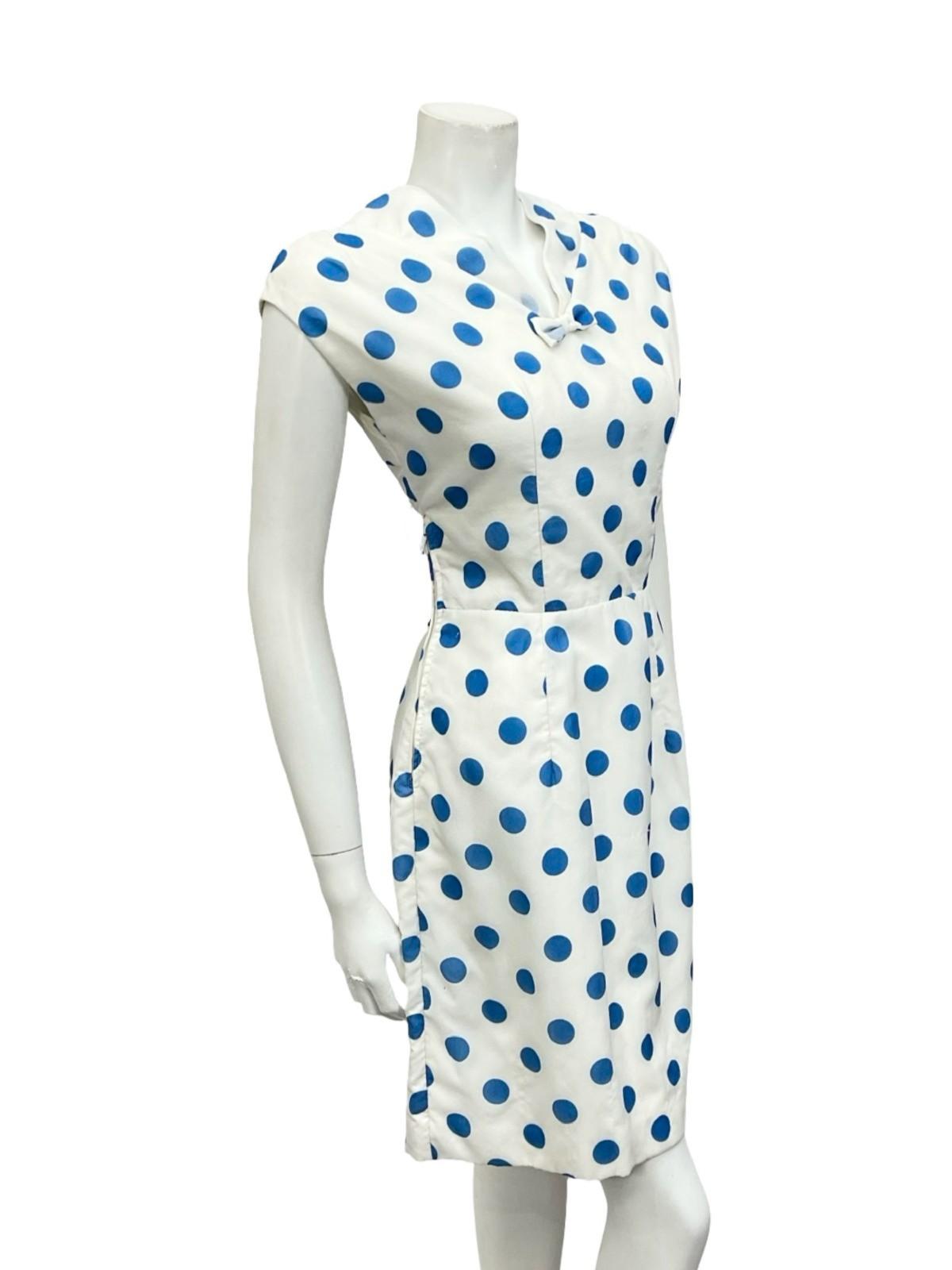VTG EARLY 60S WHITE BLUE POLKA DOT SAILOR COLLAR BOW GEOMETRIC PENCIL DRESS 10