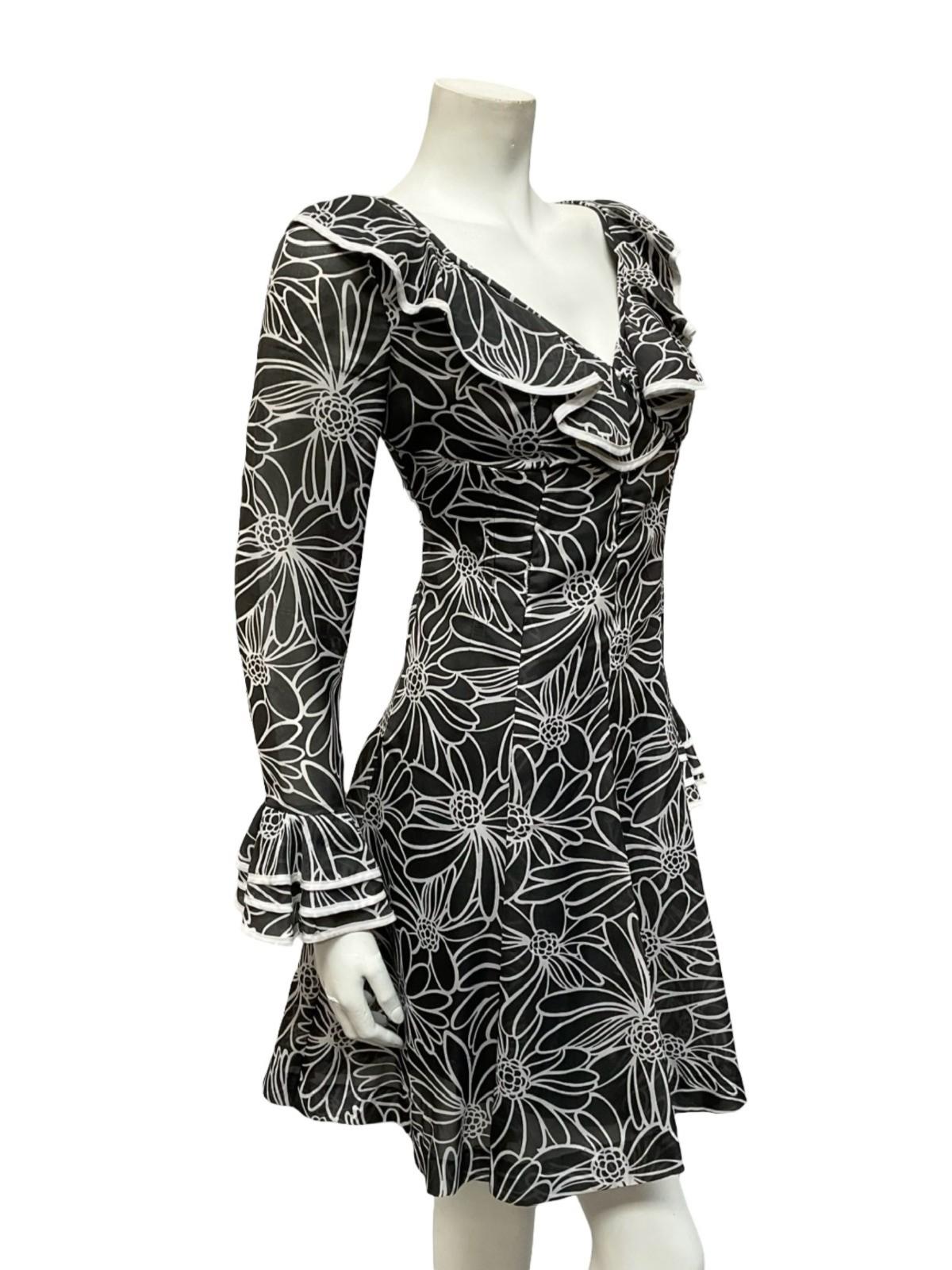 VTG 70S BLACK WHITE FLORAL RUFFLE MOD V NECK EMPIRE SKATER FLOATY MINI DRESS 12