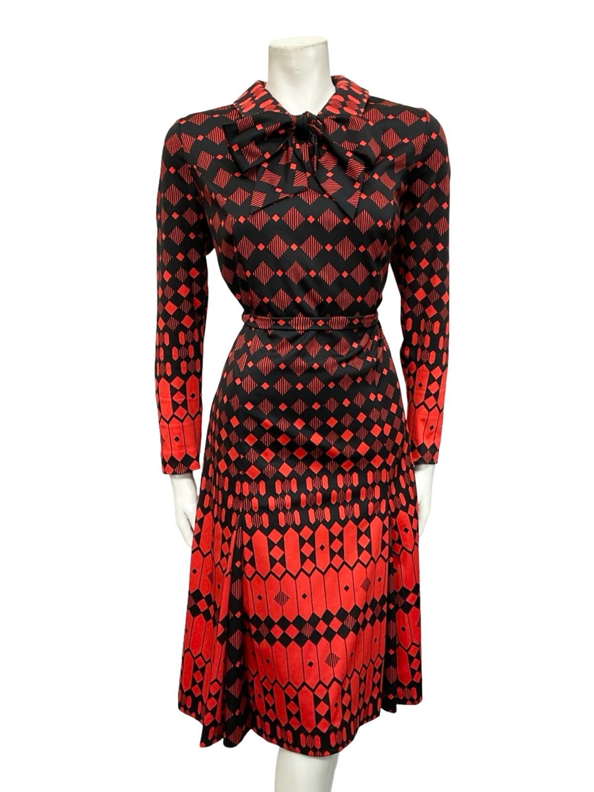 VTG 70S BLACK RED DIAMOND GEOMETRIC DAGGER PUSSYBOW TIE WAIST SHIRT DRESS 12