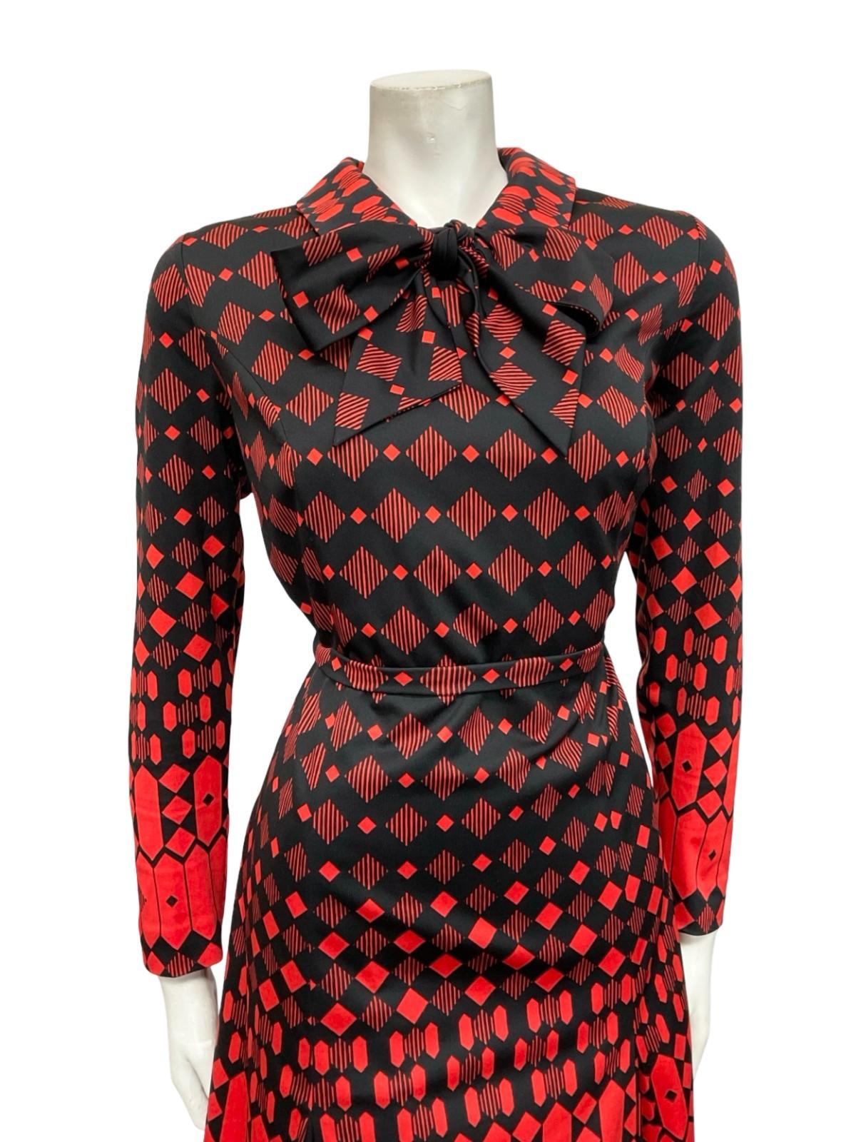 VTG 70S BLACK RED DIAMOND GEOMETRIC DAGGER PUSSYBOW TIE WAIST SHIRT DRESS 12