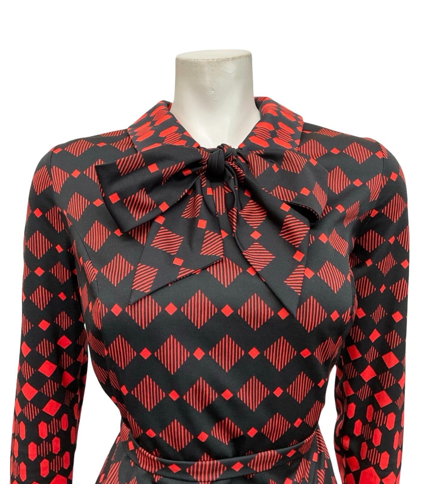 VTG 70S BLACK RED DIAMOND GEOMETRIC DAGGER PUSSYBOW TIE WAIST SHIRT DRESS 12