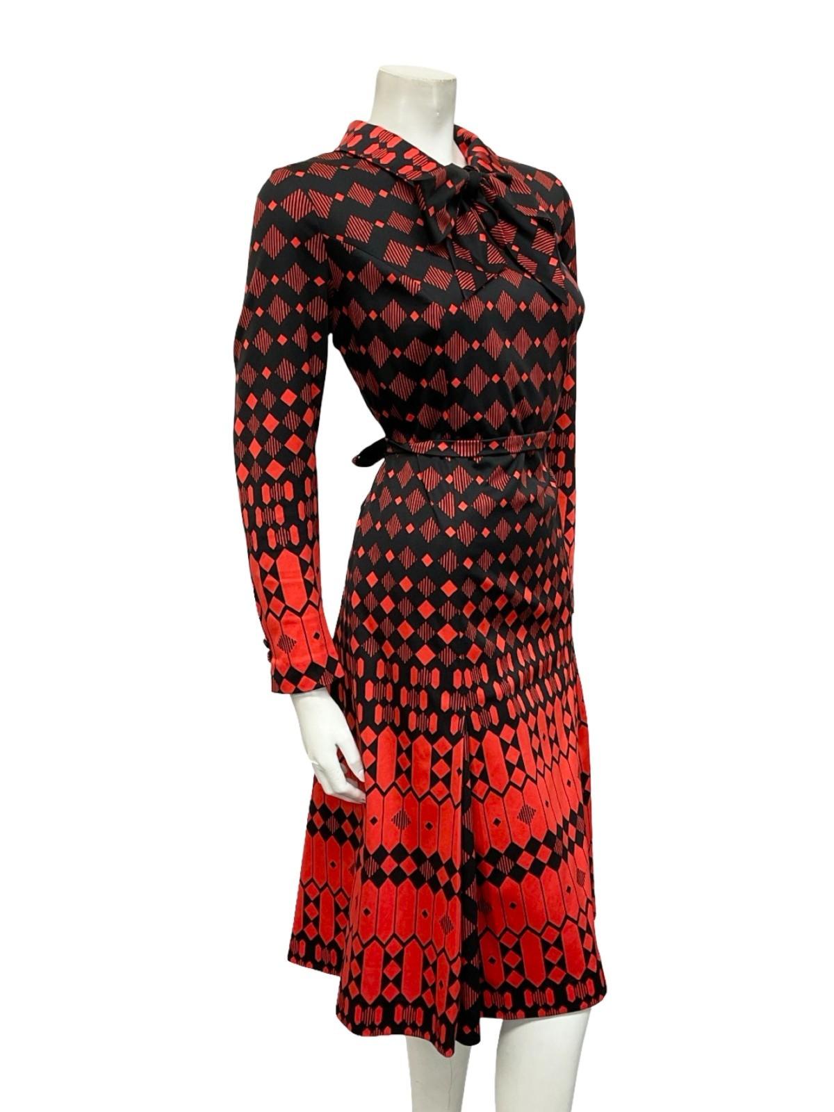 VTG 70S BLACK RED DIAMOND GEOMETRIC DAGGER PUSSYBOW TIE WAIST SHIRT DRESS 12