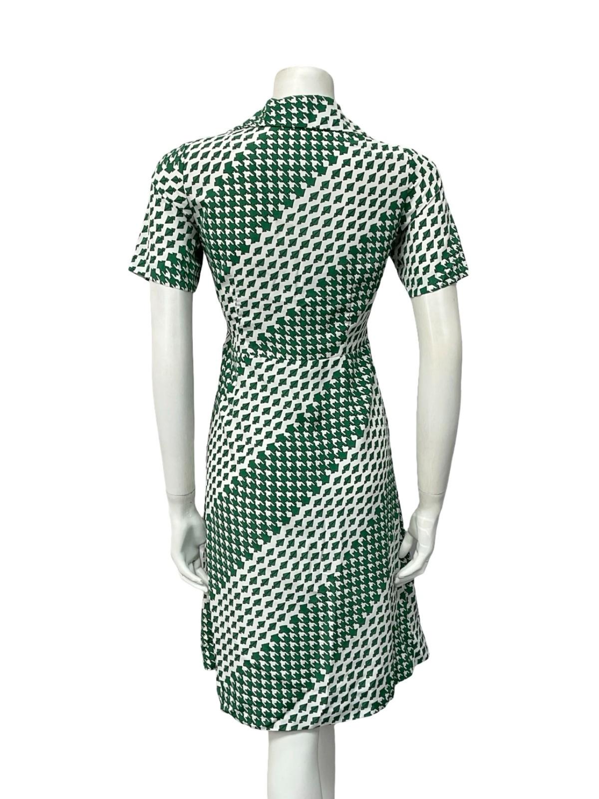 VTG 60S 70S WHITE GREEN GEOMETRIC HOUNDSTOOTH PLEATED SHIRT DRESS 12