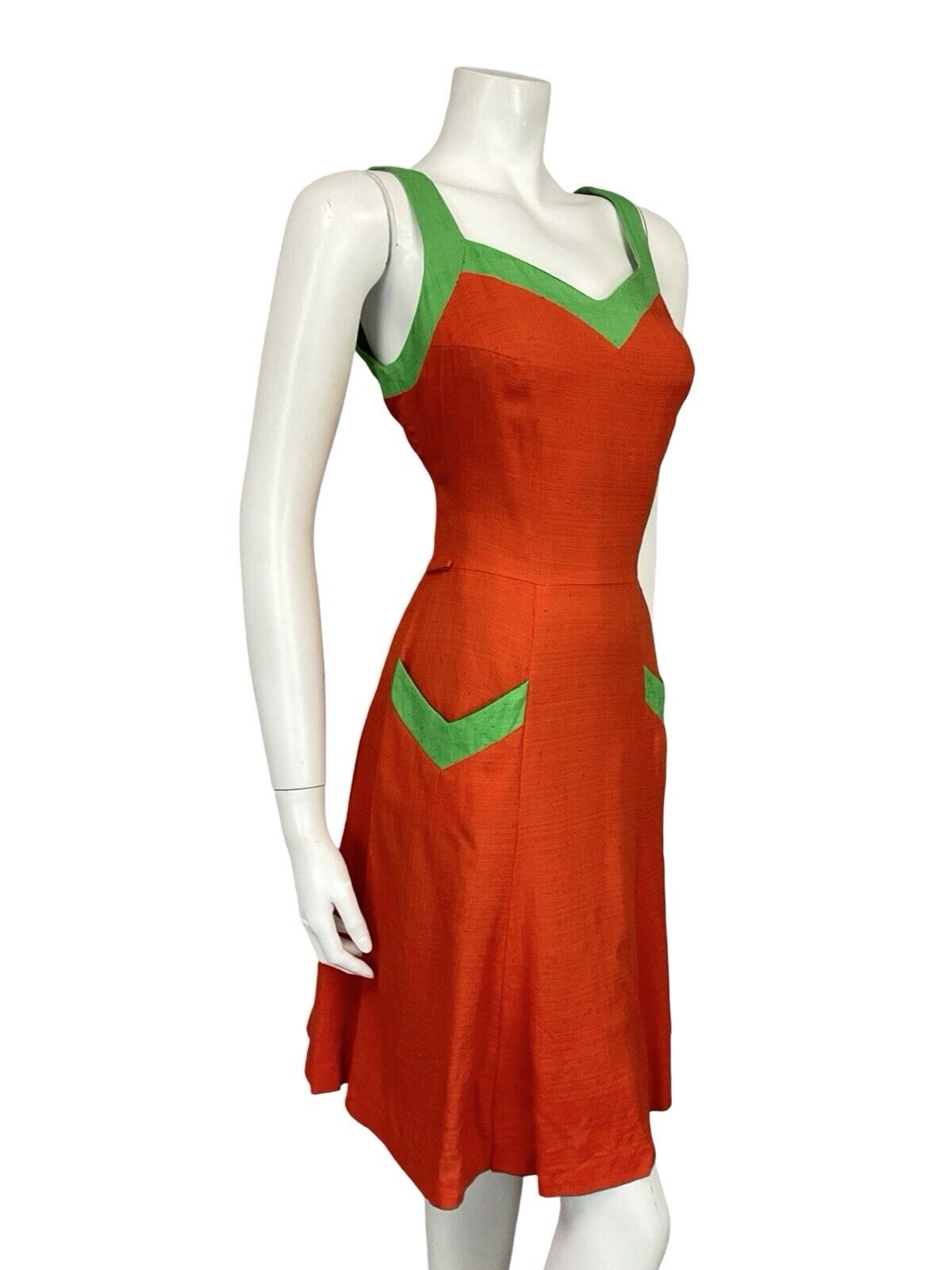 VTG 70S RED GREEN SWEETHEART NECKLINE STRAPPY MINI DRESS WITH POCKETS 10