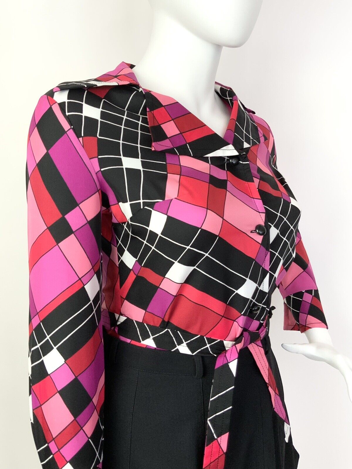 VTG 60s 70s BLACK PINK RED GEOMETRIC CHECKED DAGGER SHIRT BLOUSE 16
