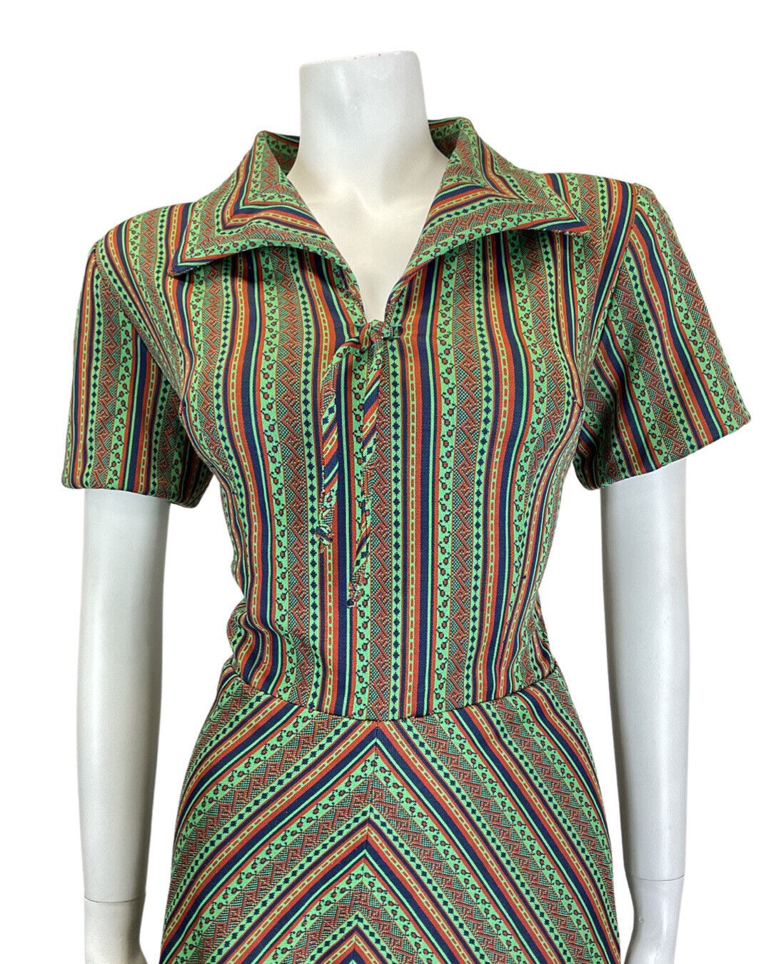 VINTAGE 60s 70s GREEN RED BLACK STRIPED GEOMETRIC BOHO FOLK SHIRT DRESS 16