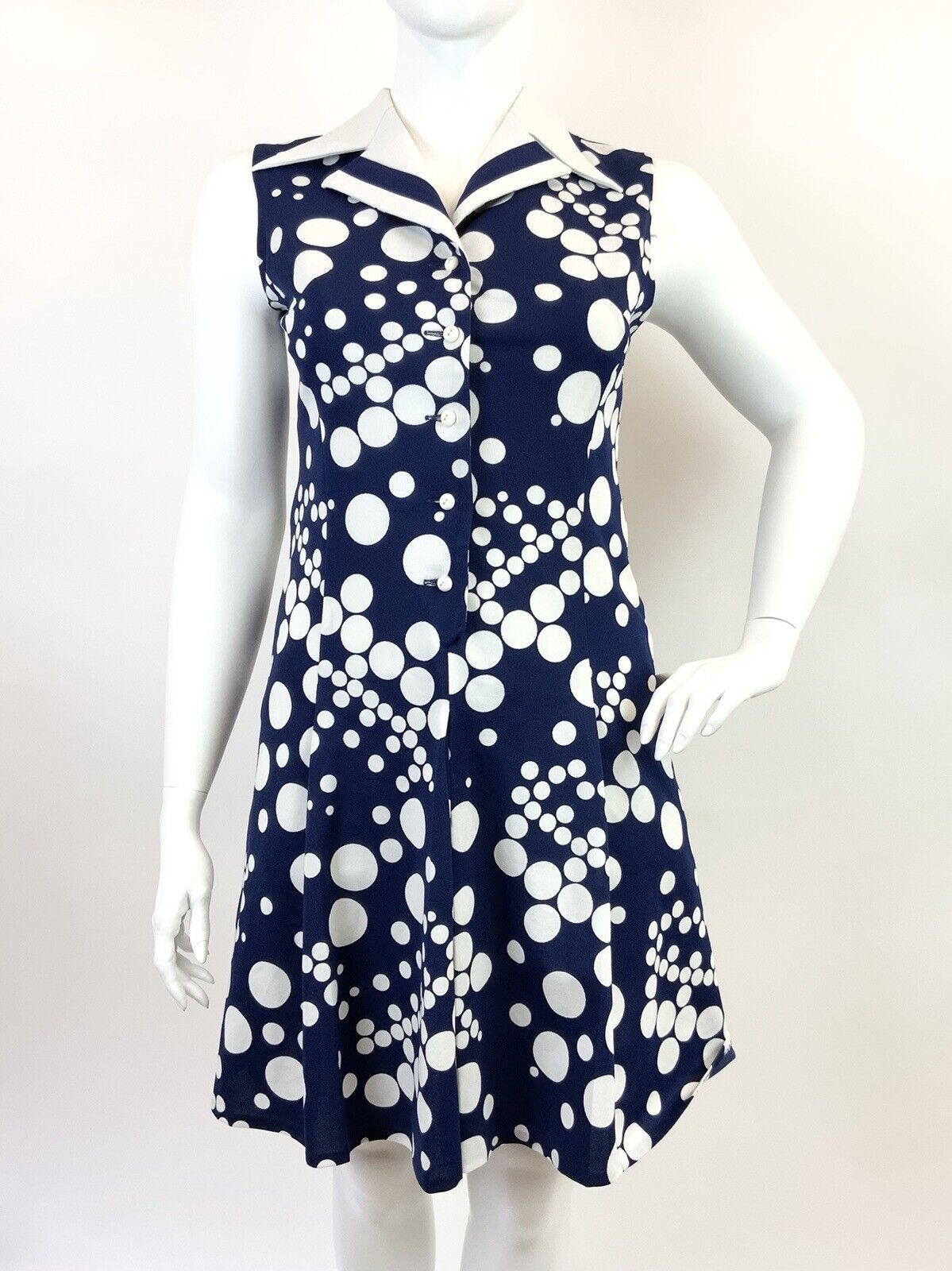 VINTAGE 60s 70s NAVY BLUE WHITE DOTTY MOD SLEEVELESS DAGGER COLLAR DRESS 16 18
