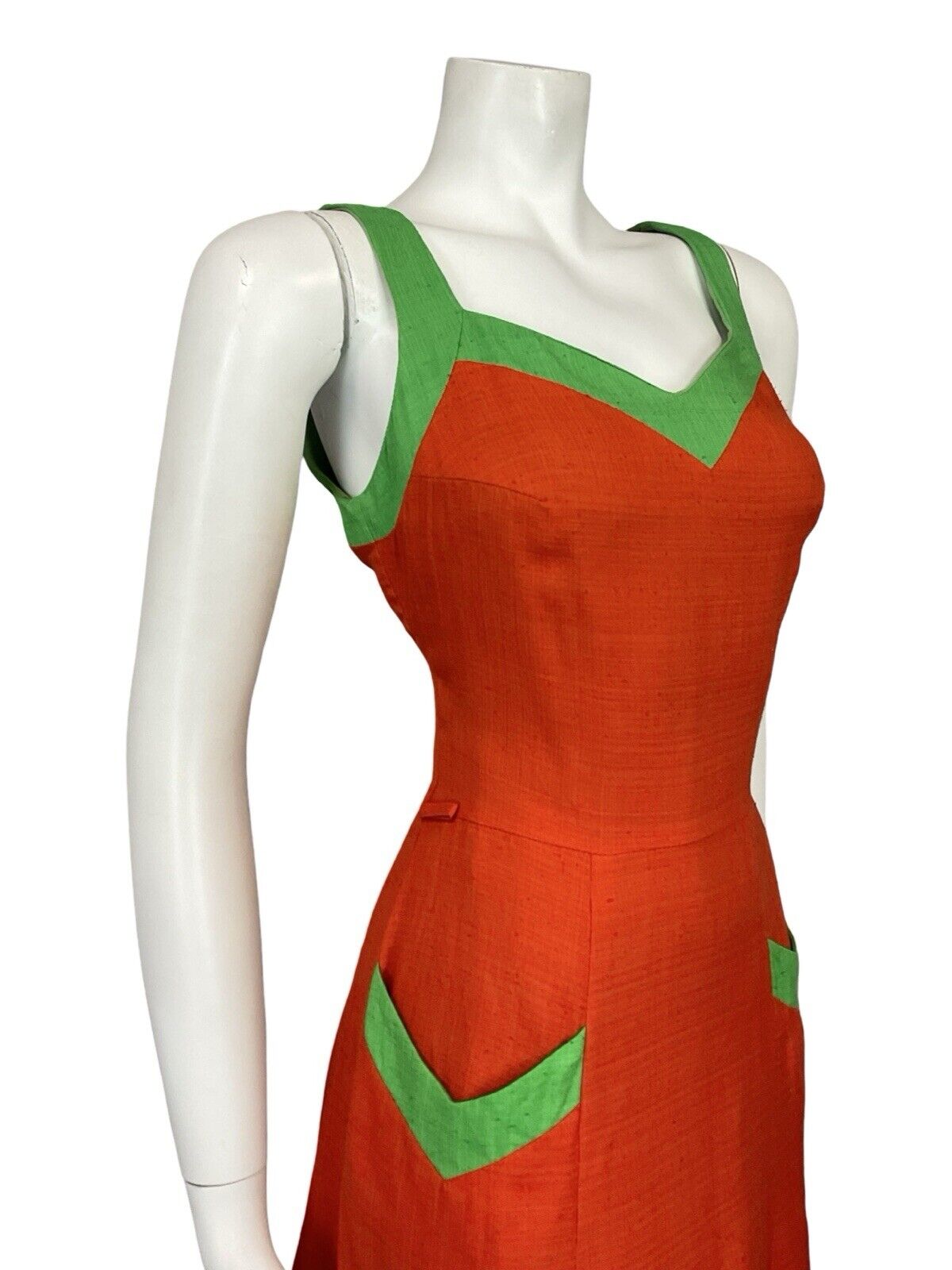 VTG 70S RED GREEN SWEETHEART NECKLINE STRAPPY MINI DRESS WITH POCKETS 10