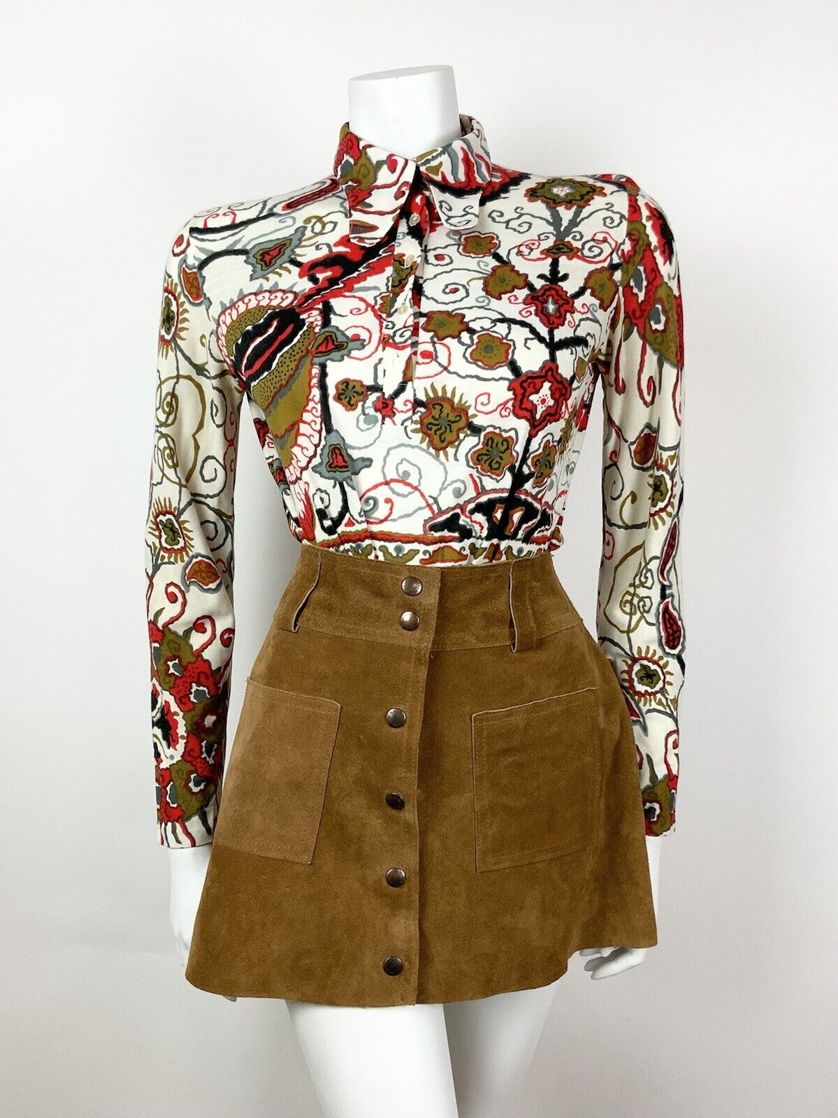 VINTAGE 60s 70s WHITE GOLD RED BLACK PSYCHEDELIC FLORAL DOG-EAR COLLAR BLOUSE 12