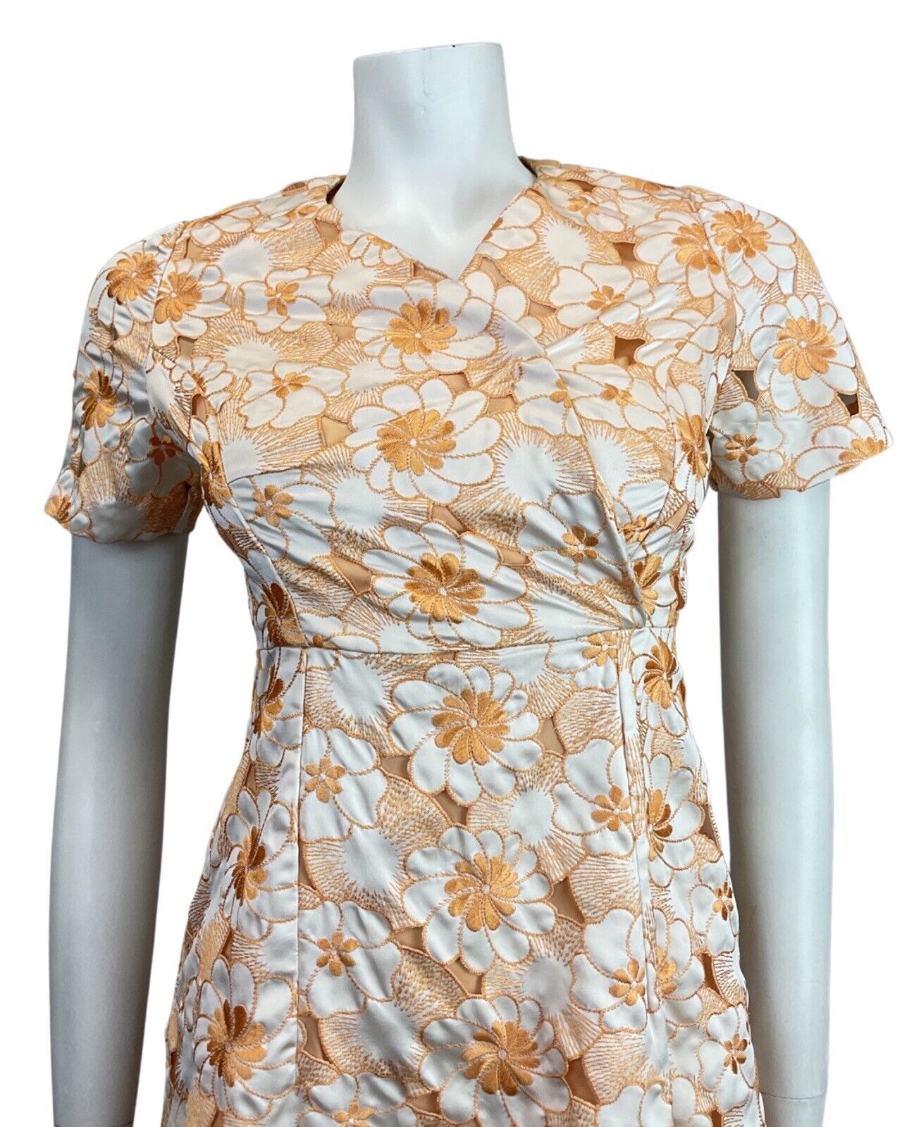 VINTAGE 60s STYLE 90s ORANGE WHITE FLORAL EMBROIDERED CUT-OUT MOD DRESS 6 8