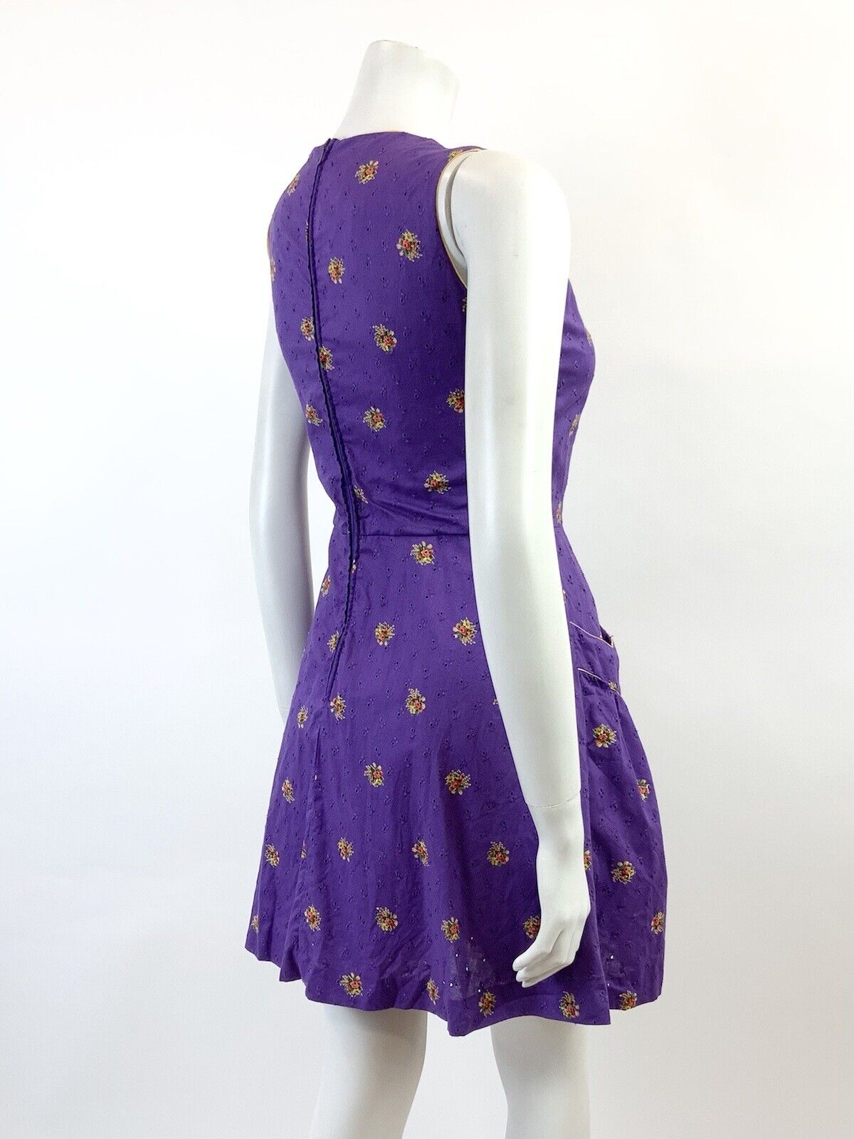 VINTAGE 60s 70s PURPLE YELLOW ANGLAISE EMBROIDERED FLORAL ROSE MOD DRESS 8