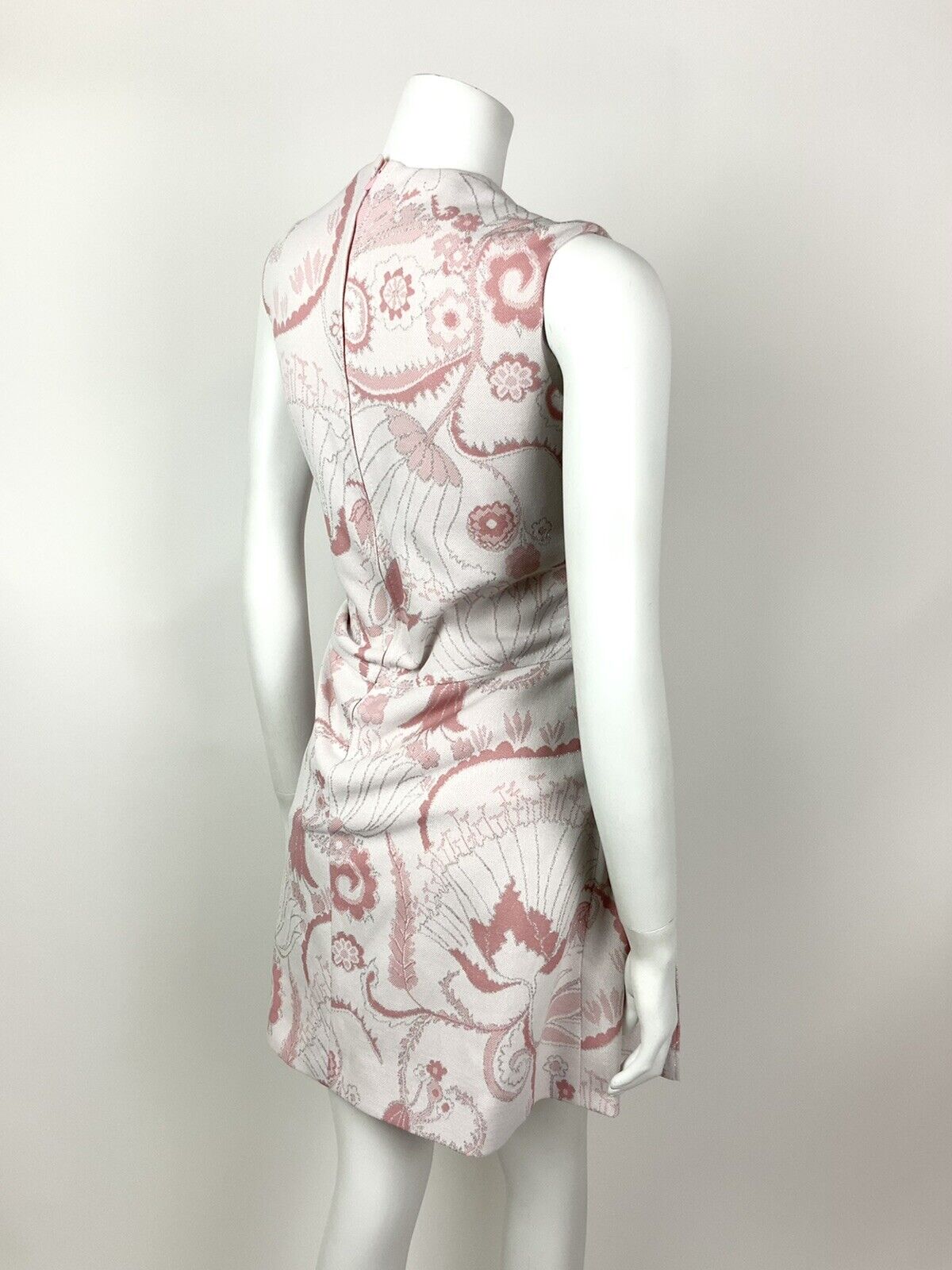 VINTAGE 60s 70s PINK WHITE SILVER LUREX FLORAL SWIRL SLEEVELESS PLEATED DRESS 10