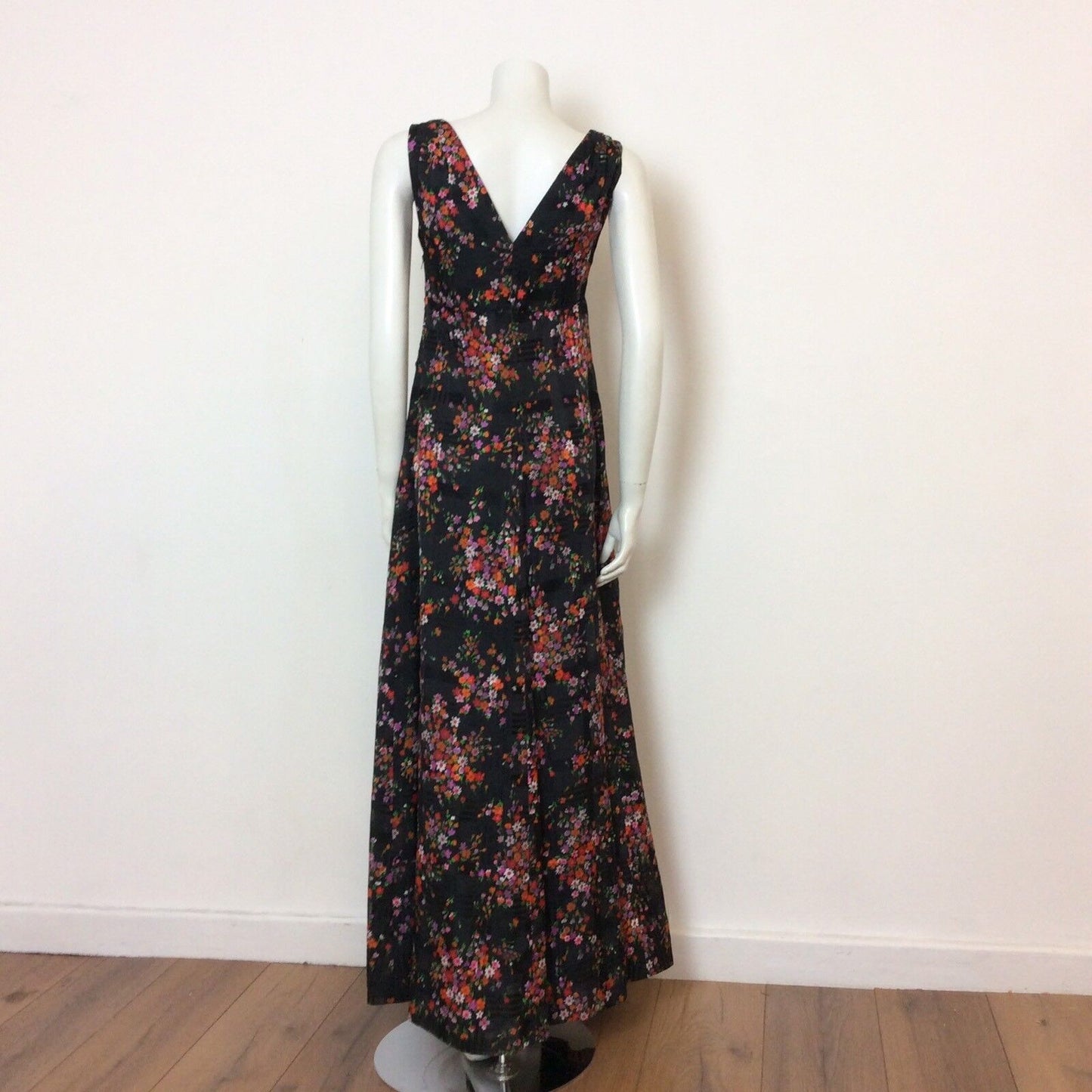 VINTAGE 1970s SLEEVELESS BLACK DITSY FLORAL MAXI DRESS DIAMANTE BUTTONS 8 10