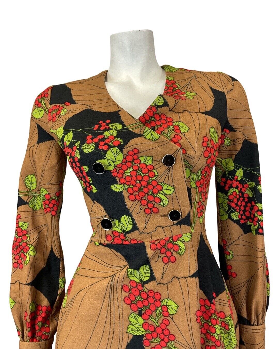 VINTAGE 60s 70s BROWN BLACK RED LEAFY BERRY MOD FIT & FLARE SHORT DRESS 6 8