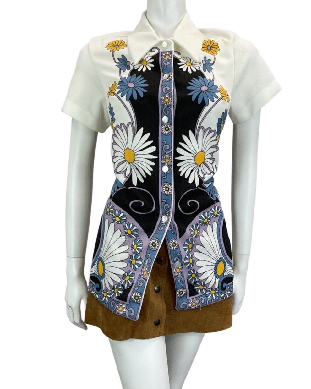 VINTAGE 60s 70s WHITE NAVY YELLOW DAISY PSYCHEDELIC SHIRT *NEED TO ADD BACK PIC*