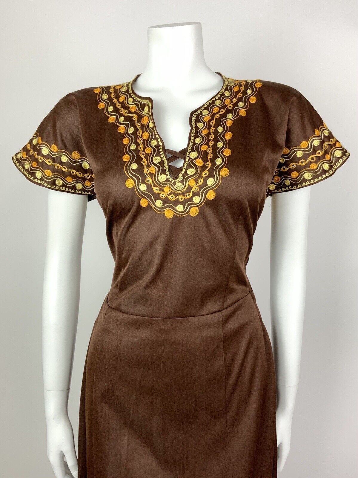 VTG 60s 70s BROWN YELLOW ORANGE EMBROIDERY KAFTAN SWIRL BOHO FOLK DRESS 12 14