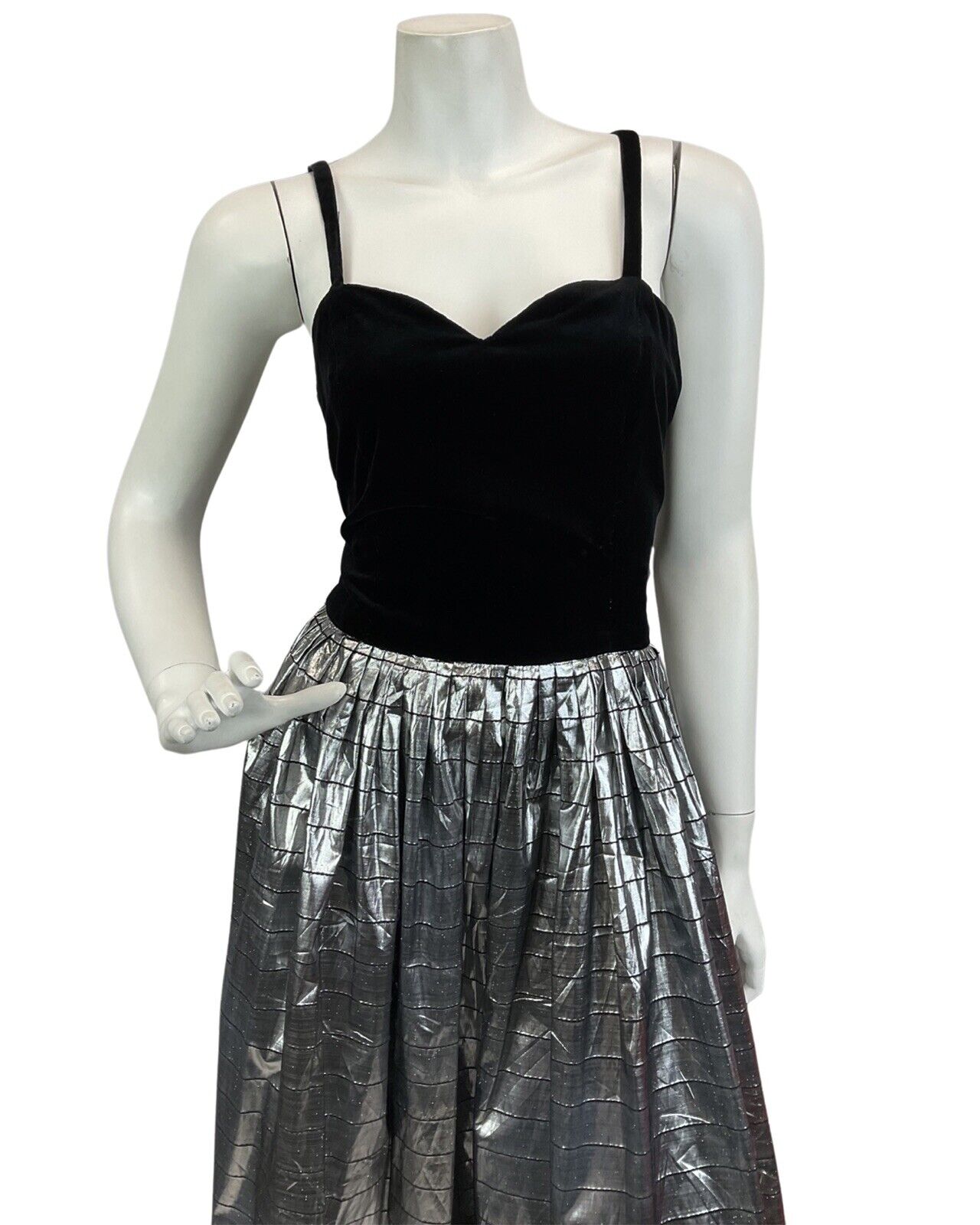 VINTAGE 70s 80s BLACK SILVER METALLIC DISCO EVENING PARTY MAXI DRESS 8 10