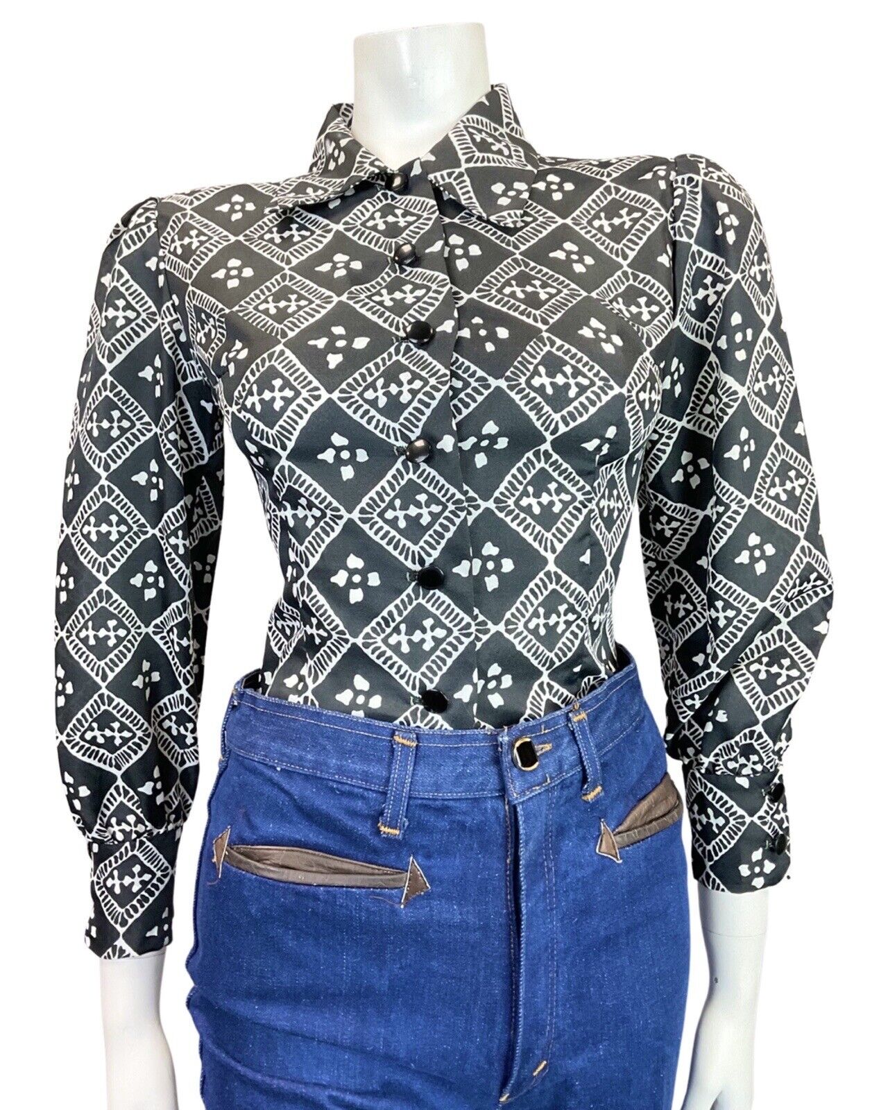 VINTAGE 60s 70s BLACK WHITE CHECKERBOARD GEOMETRIC MOD BLOUSE SHIRT 8 10