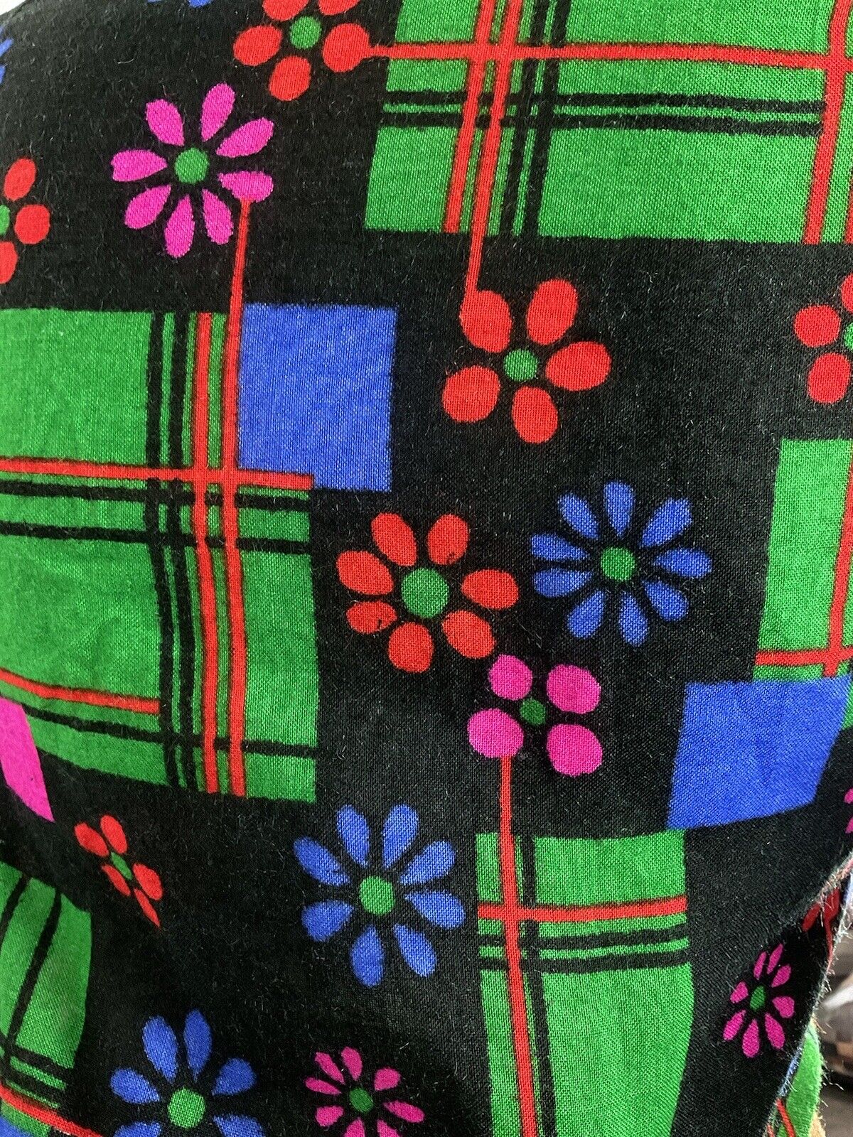 VTG 60s 70s BLACK GREEN PINK BLUE GEOMETRIC DAISY FLOWER MOD DAGGER SHIRT 8