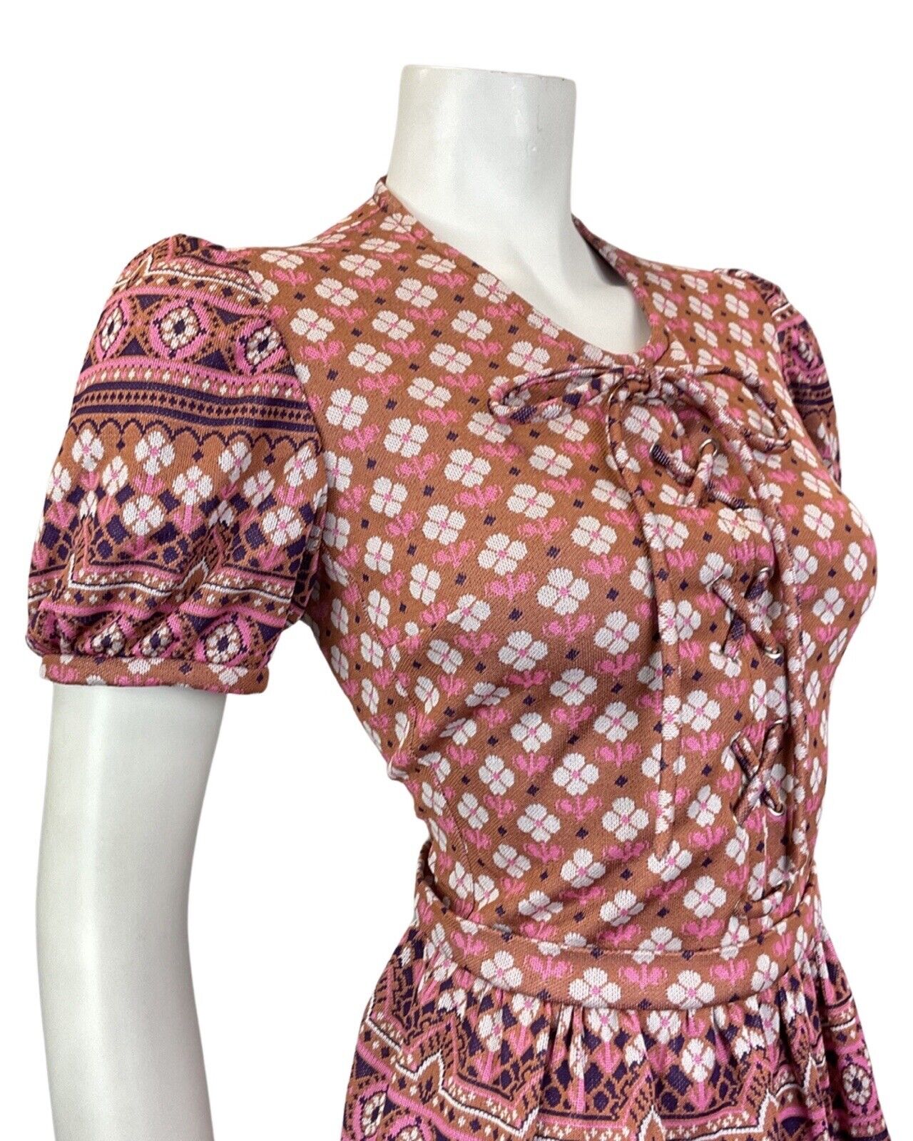VINTAGE 60s 70s BROWN PINK WHITE GEOMETRIC DAISY LACE-UP BOHO FOLK MOD DRESS 10