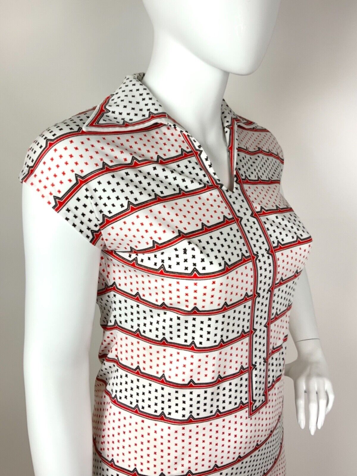 VINTAGE 60s 70s WHITE RED BLACK WING COLLAR STRIPED CROSS MOD DRESS 16 18