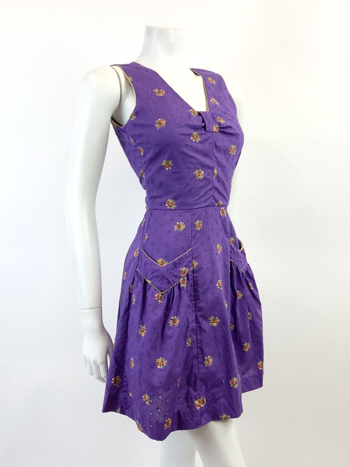VINTAGE 60s 70s PURPLE YELLOW ANGLAISE EMBROIDERED FLORAL ROSE MOD DRESS 8