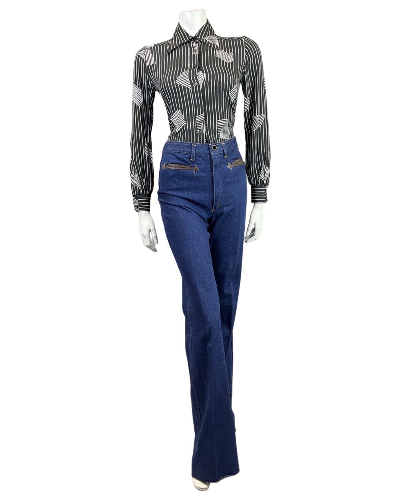 VINTAGE 60s 70s BLACK WHITE PINSTRIPE OP-ART GEOMETRIC MOD DAGGER SHIRT 8