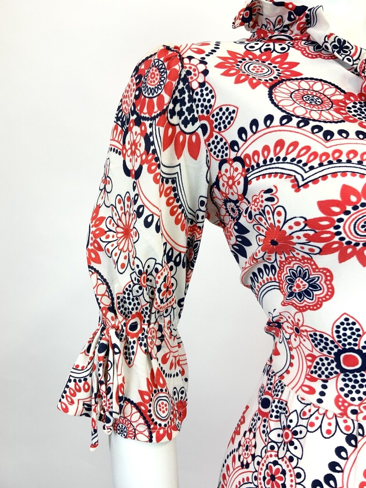 VINTAGE 60s 70s WHITE RED BLUE FLORAL MANDALA PSYCHEDELIC MOD RUFFLE DRESS 12 14