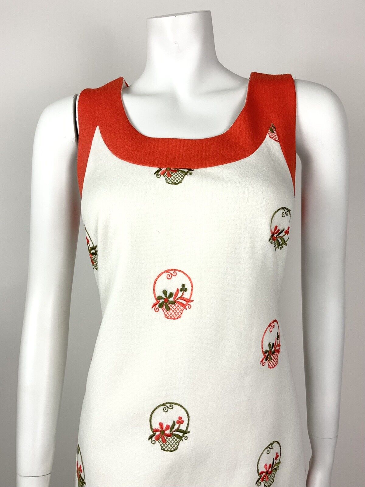 VINTAGE 60s 70s WHITE ORANGE GREEN BASKET FLORAL EMBROIDERED MOD SHIFT DRESS 12