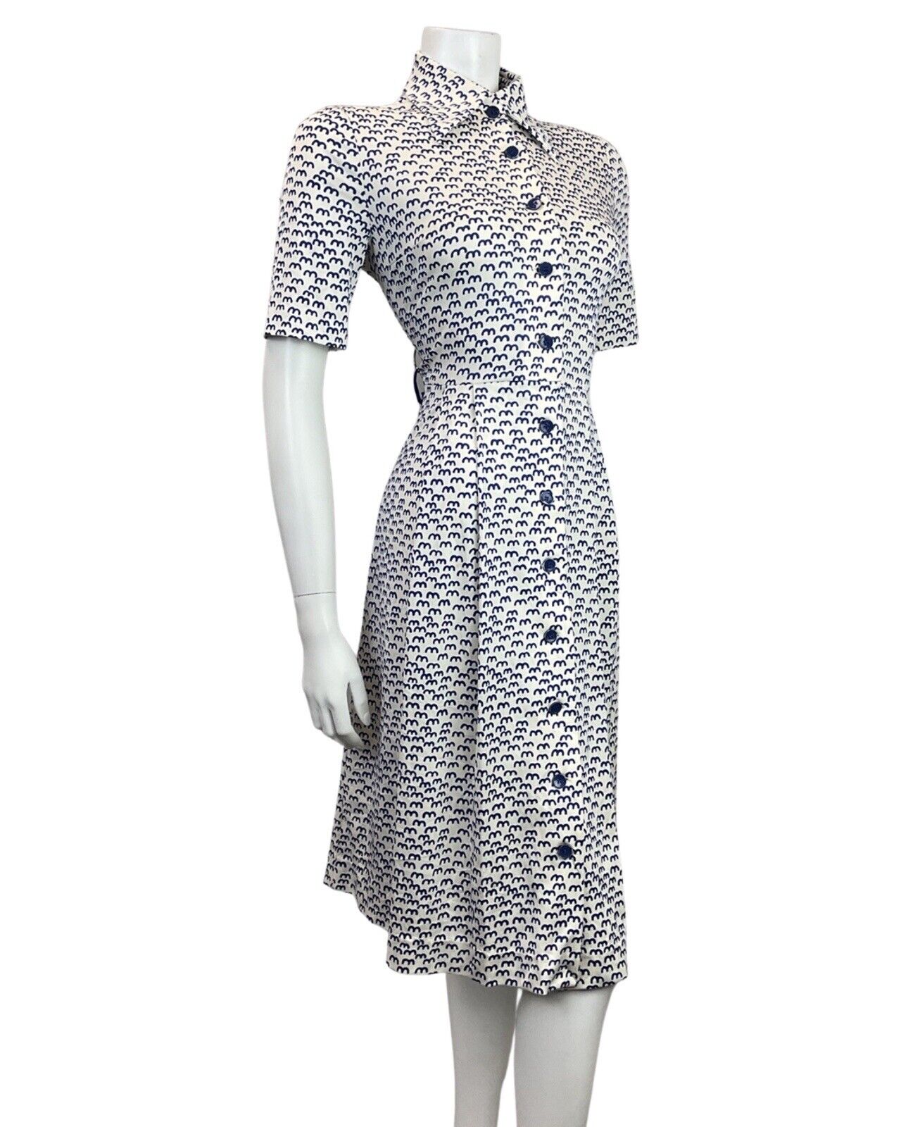 VINTAGE 60s 70s STYLE WHITE BLUE WAVY MOD DAGGER COLLAR SHIRT DRESS 8 10
