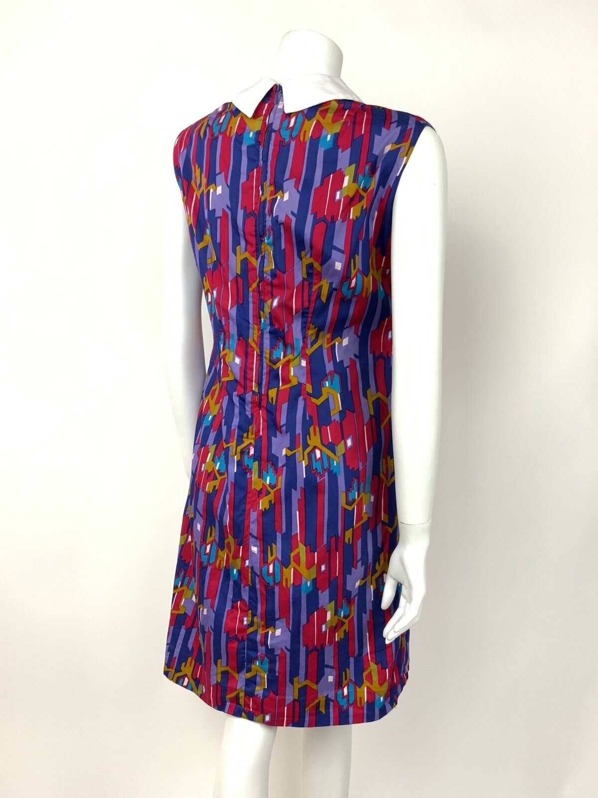 VINTAGE 60s 70s ABSTRACT SHIFT DRESS RED PURPLE BLUE GOLD WHITE COLLAR 14