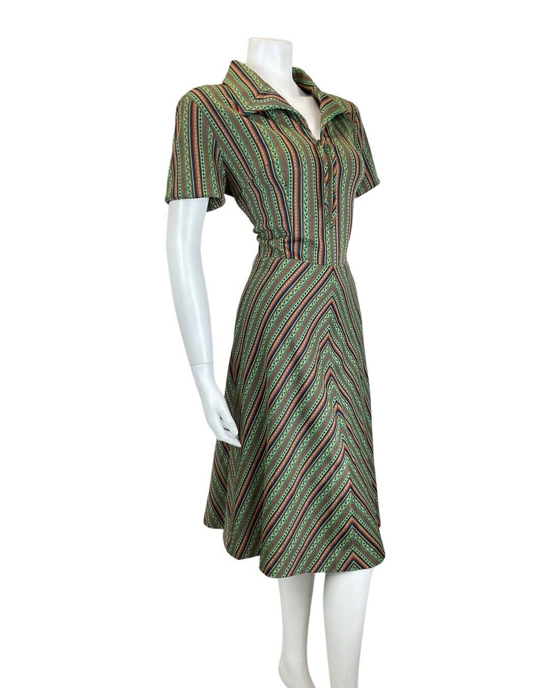 VINTAGE 60s 70s GREEN RED BLACK STRIPED GEOMETRIC BOHO FOLK SHIRT DRESS 16