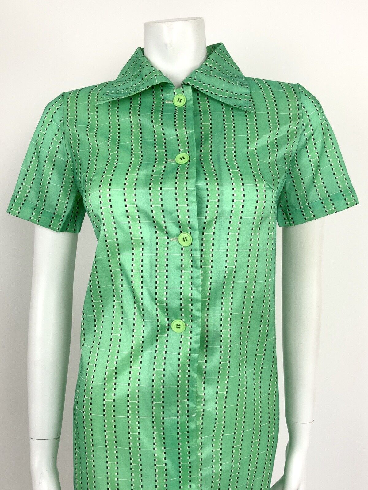 VINTAGE 60s 70s APPLE GREEN BLACK WHITE GEOMETRIC SQUARE TILE SHIRT DRESS 10