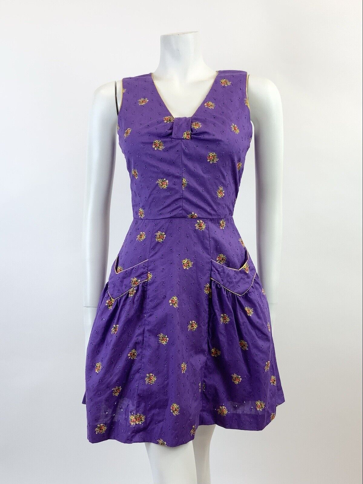 VINTAGE 60s 70s PURPLE YELLOW ANGLAISE EMBROIDERED FLORAL ROSE MOD DRESS 8