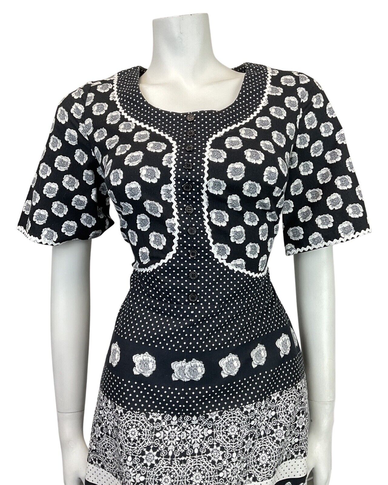 VINTAGE 60s 70s BLACK WHITE FLORAL POLKA-DOT RICRAC MOD RUFFLE DRESS 10