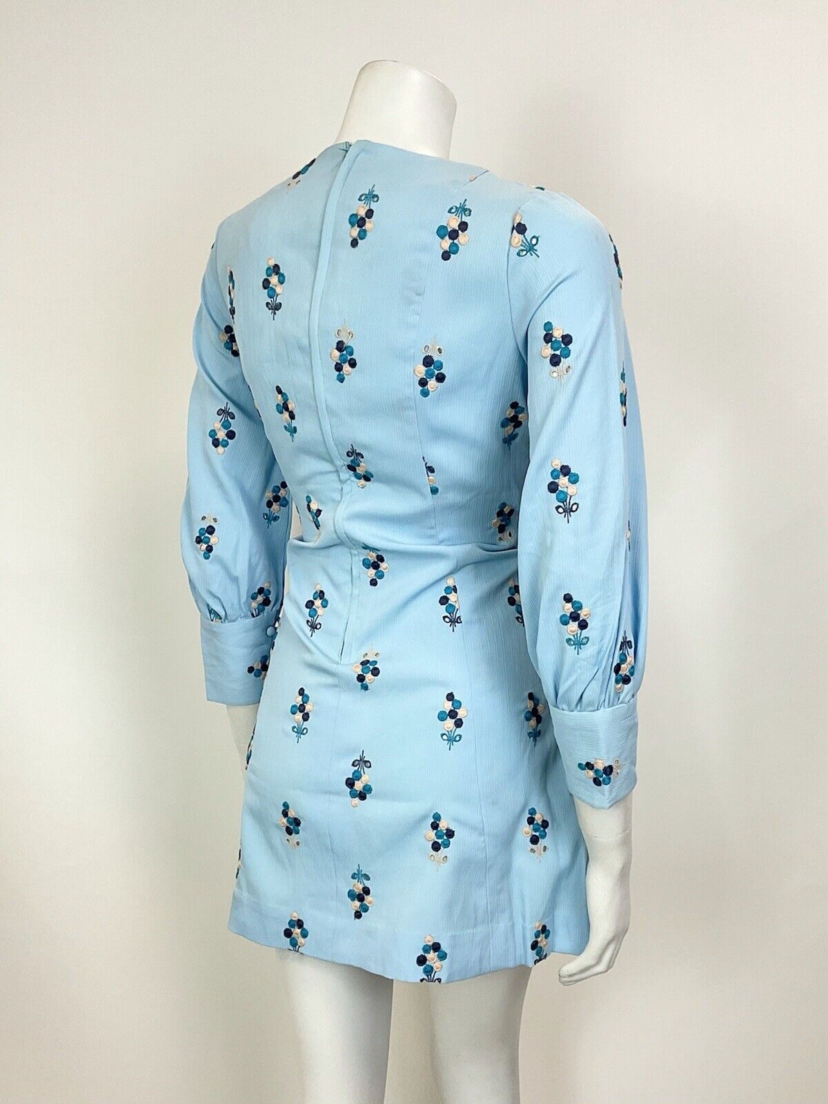 VTG 60s 70s BABY BLUE NAVY CREAM EMBROIDERED ANGLAISE FLORAL SWING DRESS 10 12