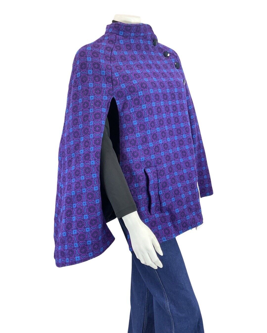 VINTAGE 60s PURPLE BLUE BLACK GEOMETRIC TILED MOD WOOL CAPE 6 8