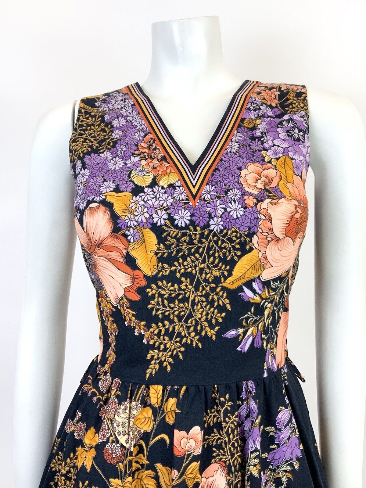 VINTAGE 60s 70s BLACK GOLD PURPLE RED FLORAL LEAFY BOHO FOLK SLEEVELESS DRESS 8