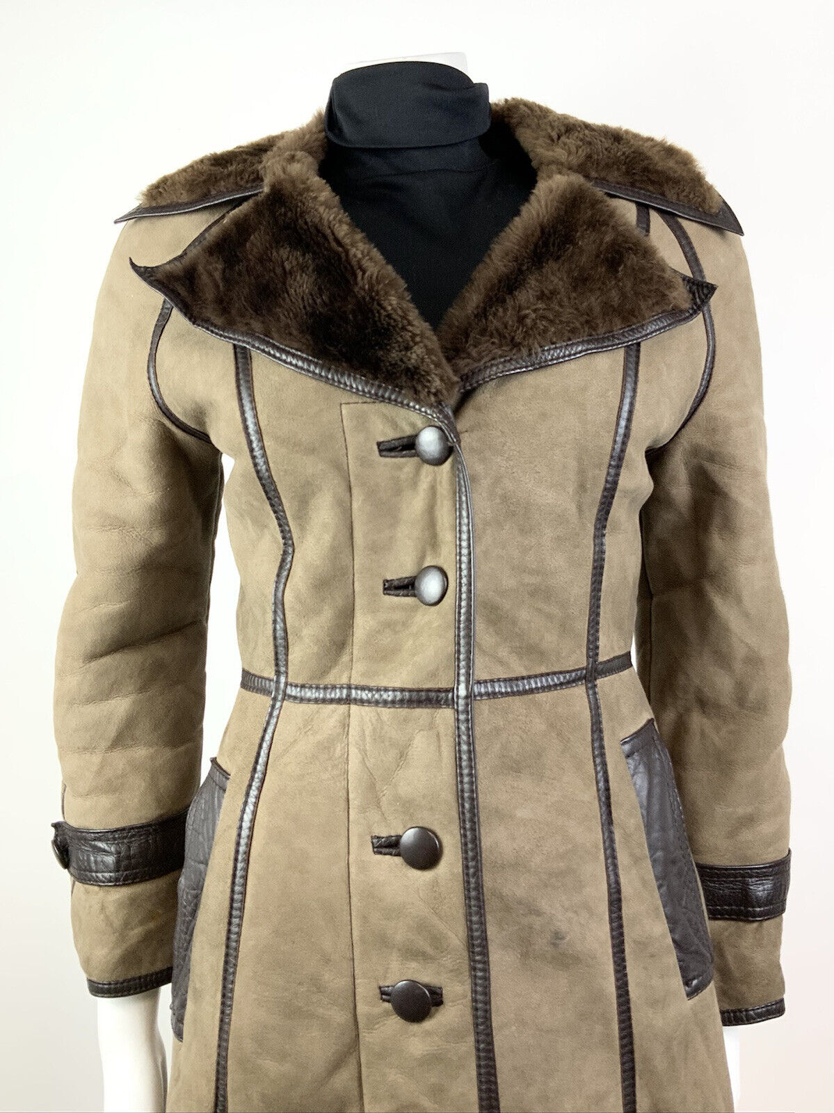 VTG 70s LIGHT BROWN PANELLED TIE WAIST SUEDE LEATHER DAGGER COLLAR COAT 8 10